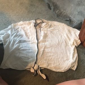 Crop t shirt with tie in front.